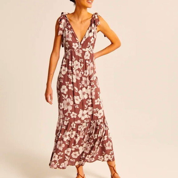 Abercrombie & Fitch Dresses & Skirts - Abercrombie & Fitch Women's Burgundy and Red Dress